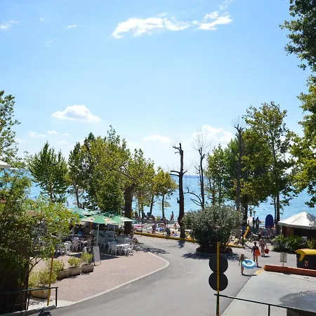 Estivo Safari Tents On Cisano San Vito Bardolino
