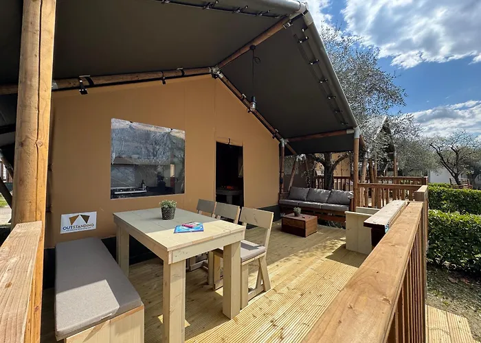 Estivo Safari Tents On Cisano San Vito Campingplatz